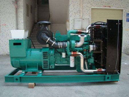 吴江1100kw康明斯柴油发电机组图片 吴江1100kw康明斯柴油发电机组图片